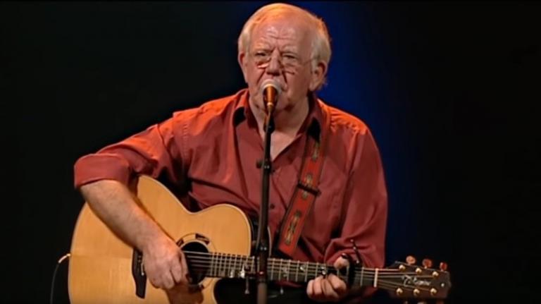Paddy Reilly singt "Fields of Athenry"